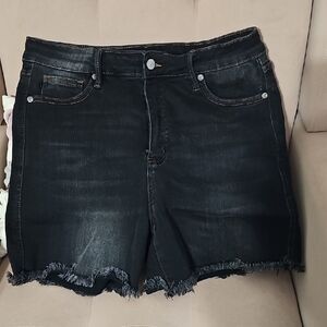Judy Blue Black Frayed Hem Jean Shorts